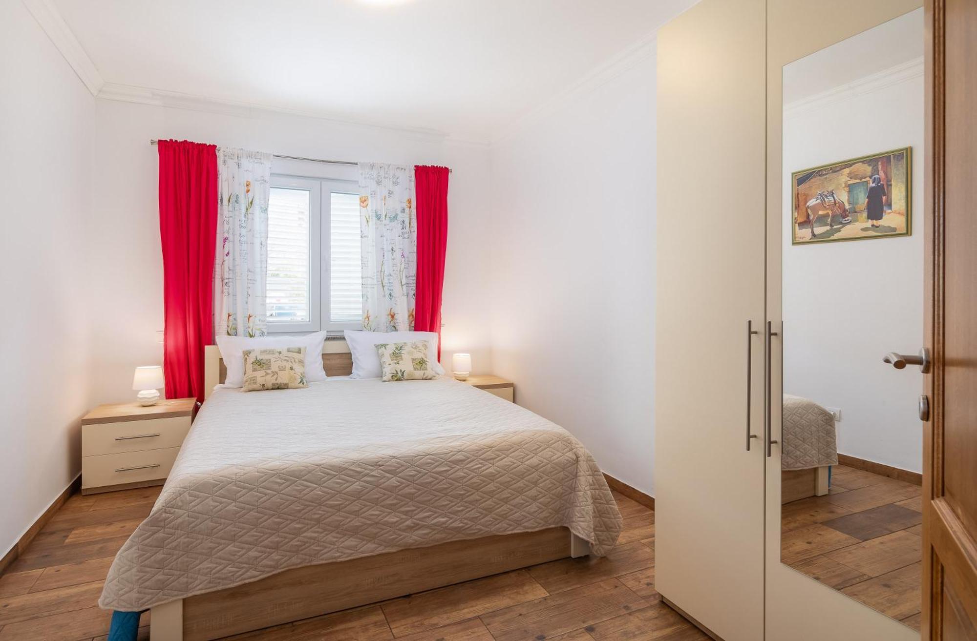 Apartment Jasmir - Free Parking Near The Makarska