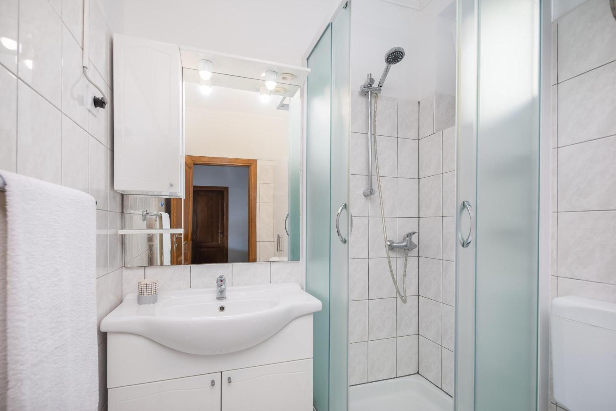 Jasmir - Free Parking Near The Apartment Makarska